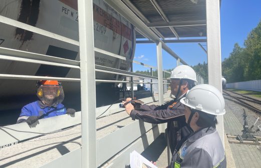 Проверка состояния условий труда на рабочих местах