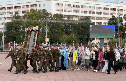 Крестный ход с иконой Божией Матери «Владимирская-Новополоцкая»